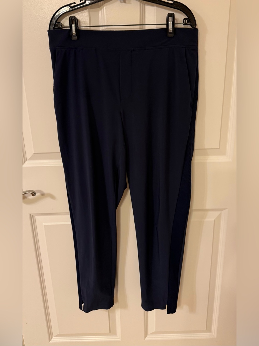 Athleta Brooklyn Ankle Pants Women's 12 Black Stretch Pockets EUC Side Panel